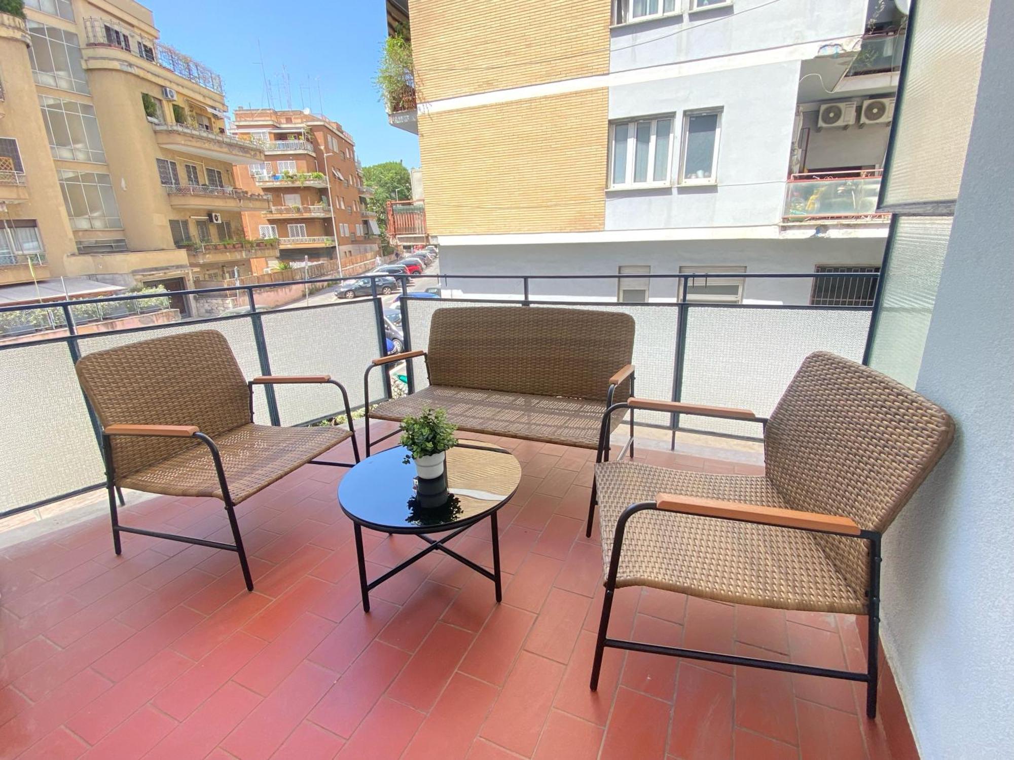 Apartment Golden Essence Apartment - Terrace & Metro