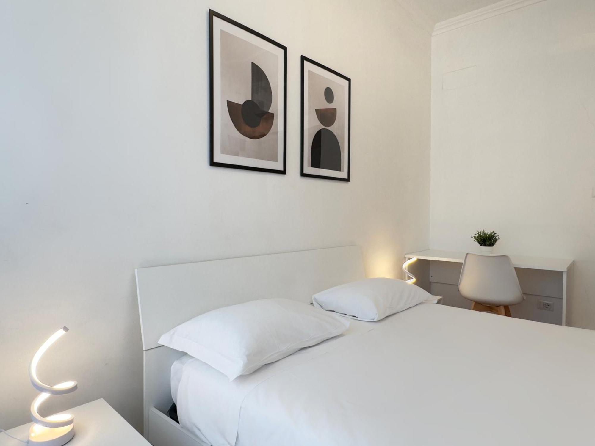 Golden Essence Apartment - Terrace & Metro Rome